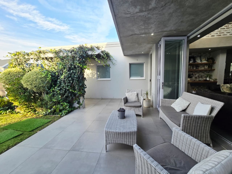 4 Bedroom Property for Sale in Kingswood Golf Estate Western Cape
